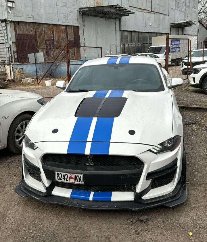 Ford Mustang White <br> <br> 1 час 40 000 тг.  <br>   2-3 ч. - 35000тг/час